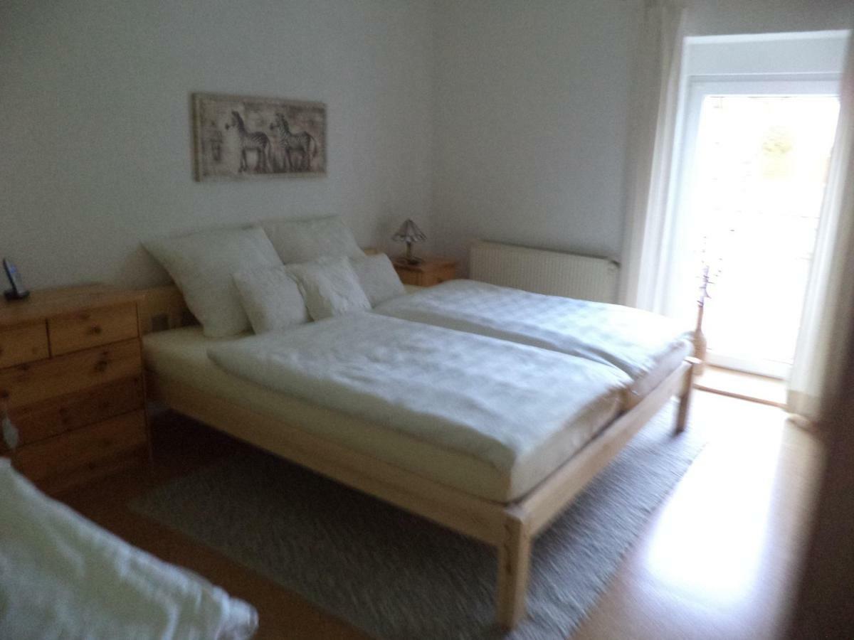 Ferienappartment Mit Schlafzimmer Farschweiler ภายนอก รูปภาพ