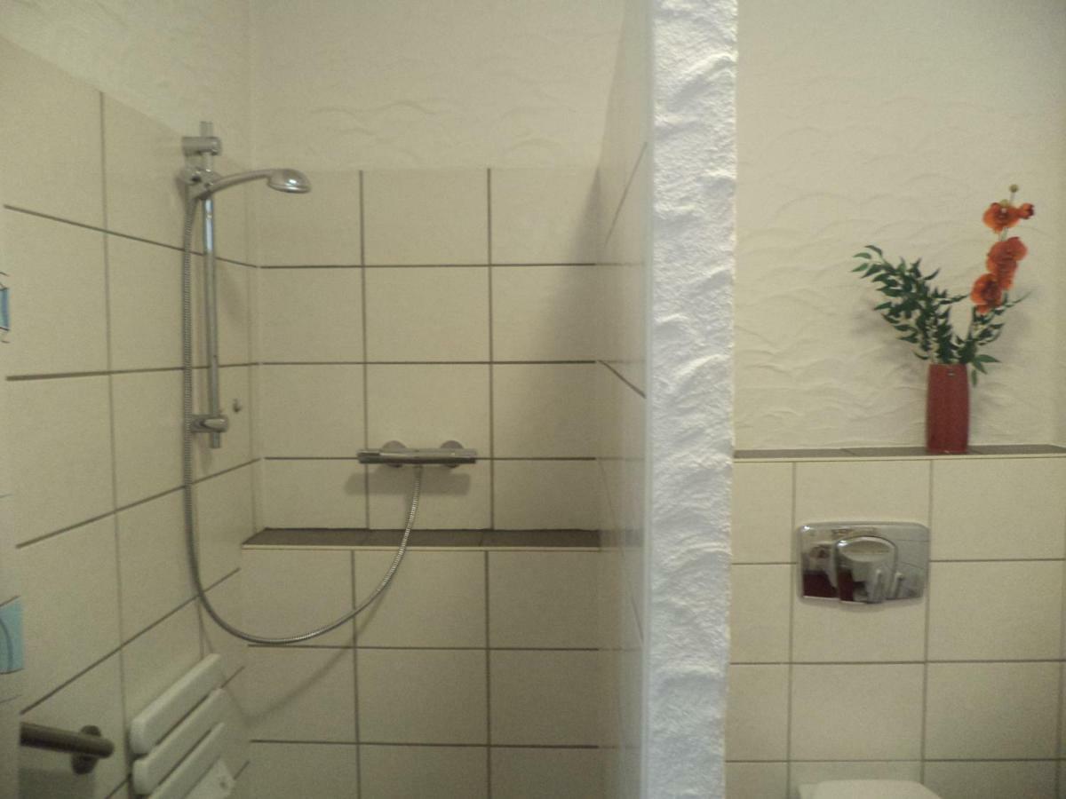 Ferienappartment Mit Schlafzimmer Farschweiler ภายนอก รูปภาพ
